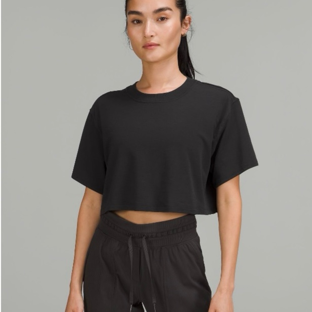 LULULEMON ALL YOURS CROPPED T-SHIRT
